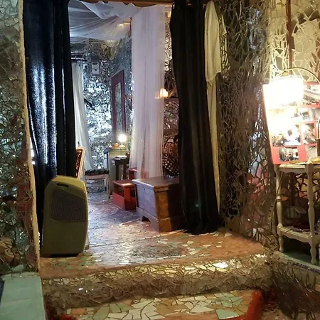 La Grotta Degli Specchi 3*