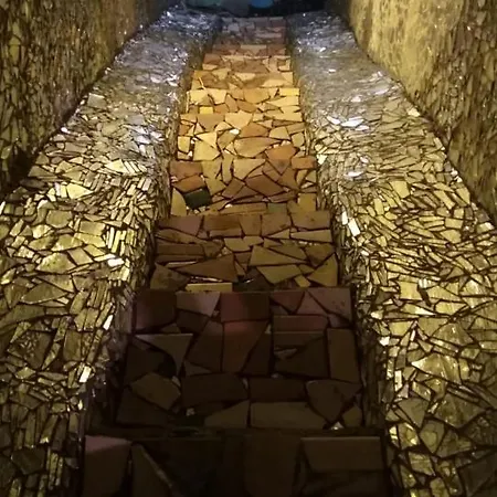 La Grotta Degli Specchi 3* Caprarola