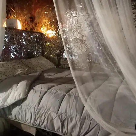 La Grotta Degli Specchi Gasthof 3*