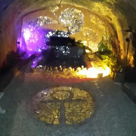 La Grotta Degli Specchi Caprarola